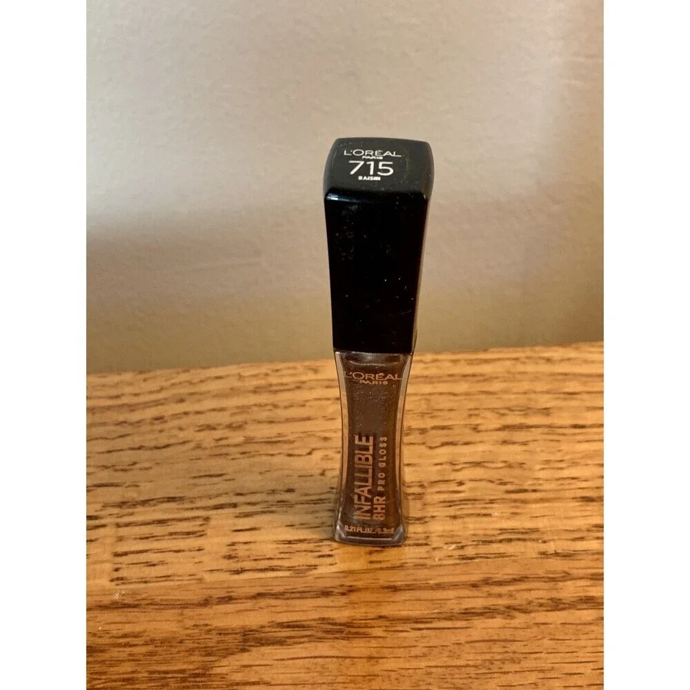 L'OREAL INFALLIBLE PRO GLOSS 8 HR WEAR 715 RAISIN ~ NEW